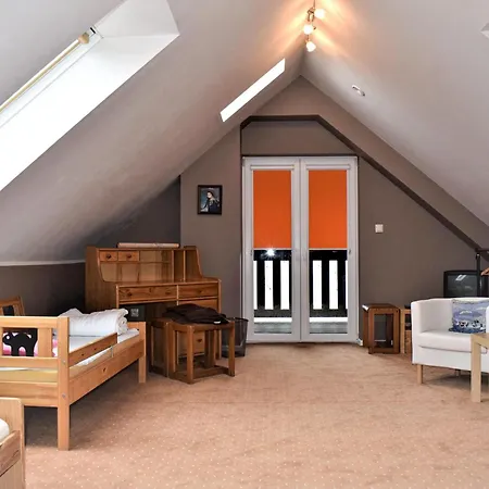 Nyaraló 4 Bedroom Amazing In Gołubie