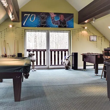 4 Bedroom Amazing In Gołubie