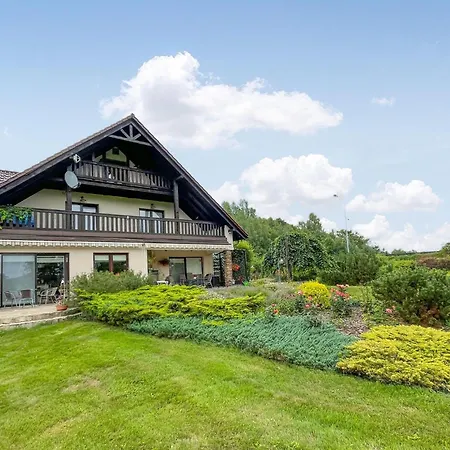 Feriehus 4 Bedroom Amazing In