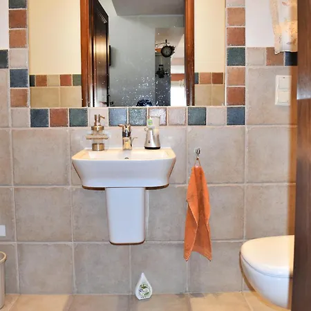 4 Bedroom Amazing In Gołubie